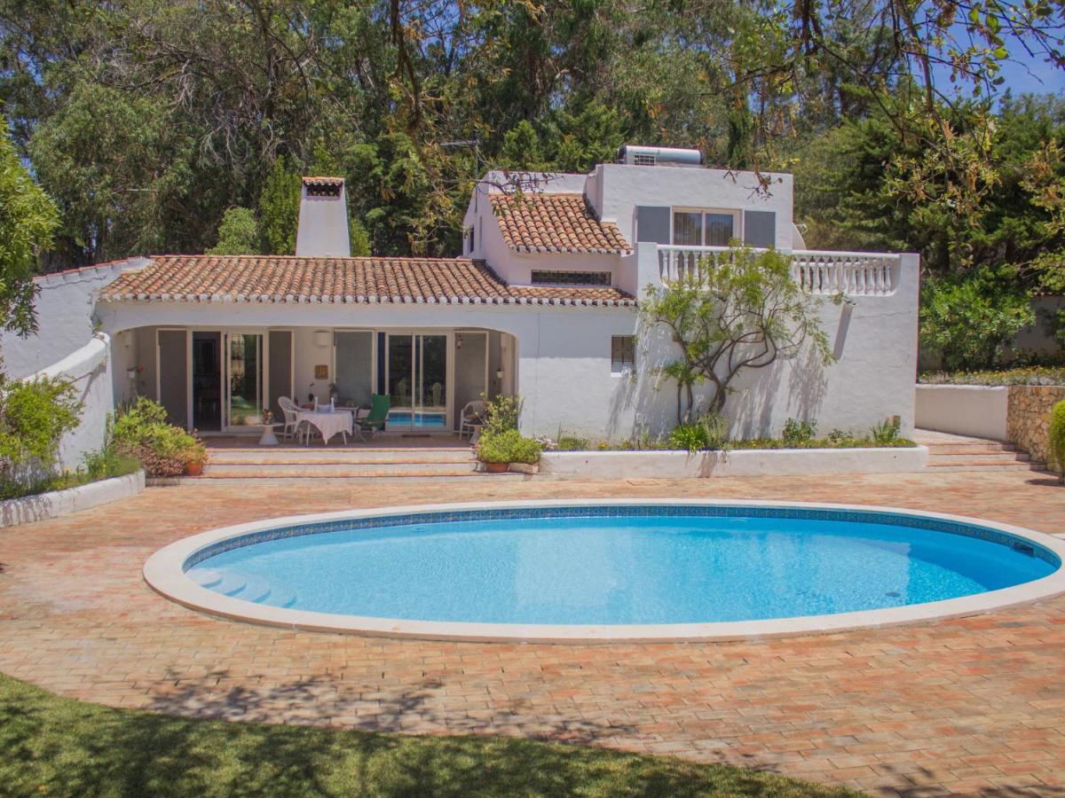 Roofed Villa In Albufeira With Private Swimming Pool ออยุส ดิ อากวา ภายนอก รูปภาพ
