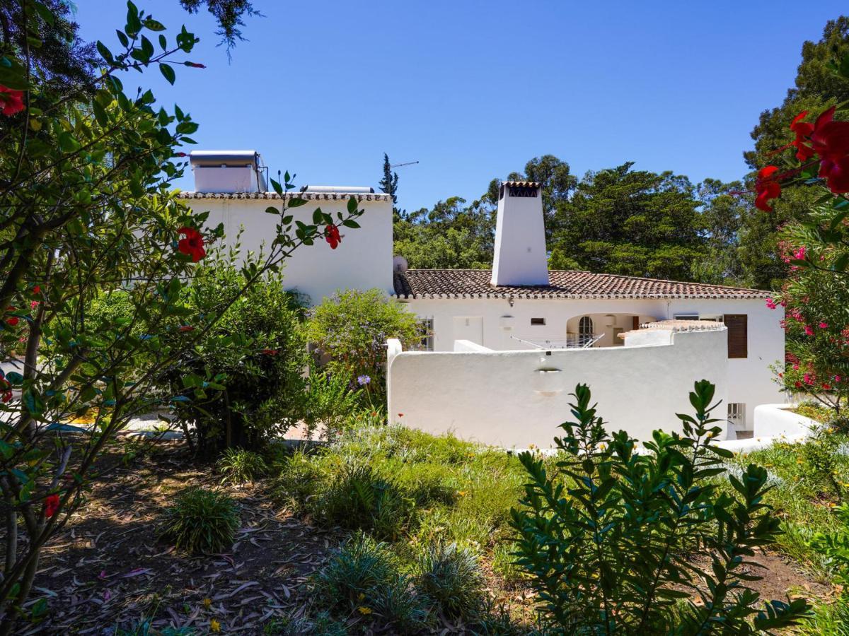Roofed Villa In Albufeira With Private Swimming Pool ออยุส ดิ อากวา ห้อง รูปภาพ