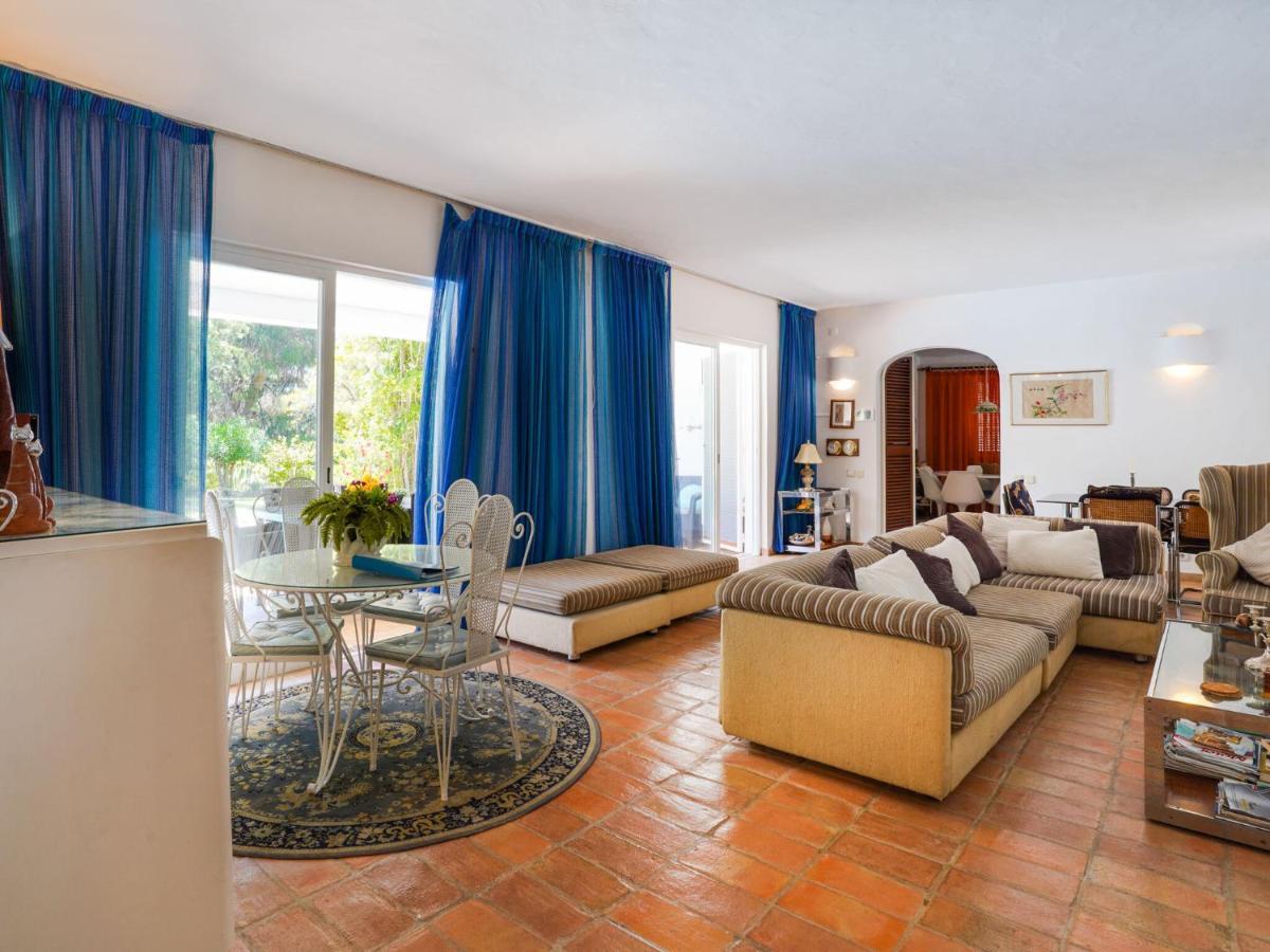 Roofed Villa In Albufeira With Private Swimming Pool ออยุส ดิ อากวา ภายนอก รูปภาพ