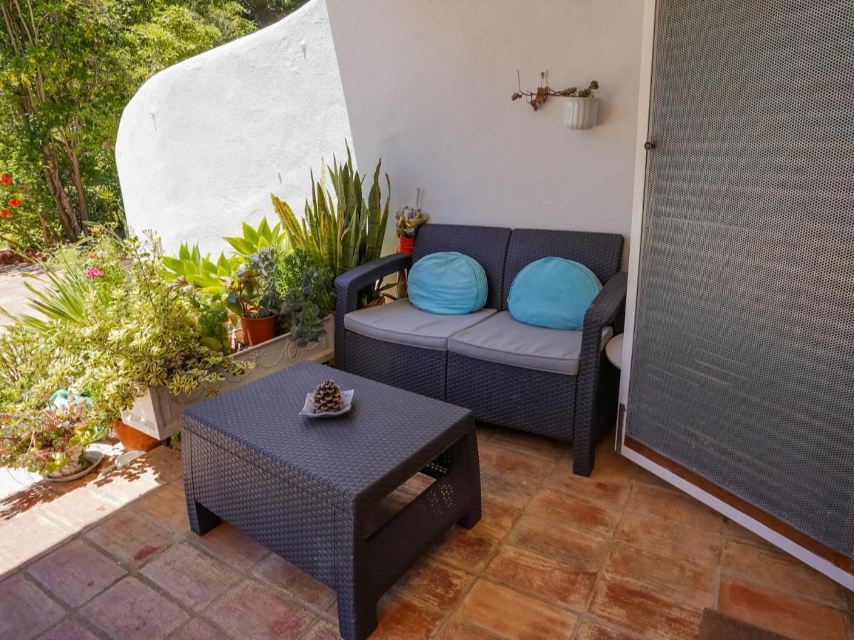 Roofed Villa In Albufeira With Private Swimming Pool ออยุส ดิ อากวา ภายนอก รูปภาพ